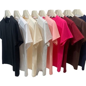 T-shirts Blancs de Luxe en Coton, T-shirts Courts et Crop Tops pour Femme - Product Image 4