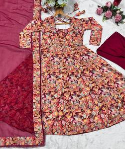 Conjunto de Kurta Anarkali con Estampado Floral de Rayón Premium para Mujer Unity Luxure con Dupatta de Chifón, Ropa Étnica Suave y Transpirable - Product Image 5