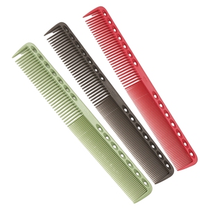 หวีตัดผมแบบโปร 18 ซม. 1 ชิ้น หวีจัดแต่งทรงผมแบบโปร่ง 2 in 1 หวีซี่ถี่สำหรับช่างทำผม หวีแบนสำหรับตัดผมทรงแบน - Product Image 1