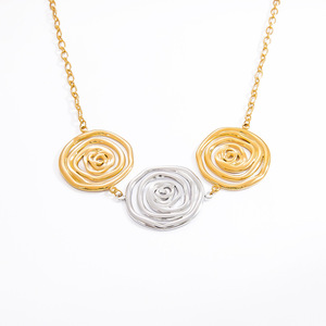 Collier en acier inoxydable, design floral or et argent, chaîne de clavicule, bijoux de mode pour femmes - Product Image 5