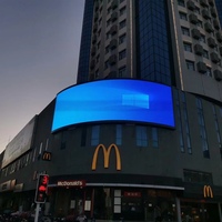 Écran LED publicitaire extérieur HD direct usine, pixels P2, sans soudure, couleur intégrale, auto-réparant, texte facile à installer, IP65