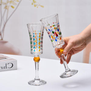 Verre à Martini coloré <span class=keywords><strong>en</strong></span> verre taillé vintage avec effet <span class=keywords><strong>arc</strong></span>-<span class=keywords><strong>en</strong></span>-<span class=keywords><strong>ciel</strong></span> pour cocktails, jus et décoration de fête - Product Image 5