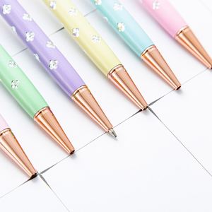 Stylo bille rotatif en métal avec cristaux et diamants créatifs, clip fleur et perle, personnalisable avec logo imprimé pour cadeaux publicitaires, vente en gros - Product Image 2