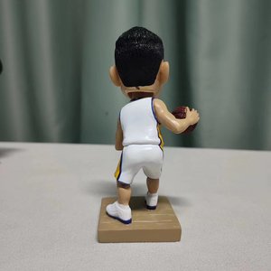 Bobblehead <span class=keywords><strong>de</strong></span> jugador <span class=keywords><strong>de</strong></span> baloncesto, regalo <span class=keywords><strong>de</strong></span> fanático <span class=keywords><strong>de</strong></span> los deportes <span class=keywords><strong>de</strong></span> resina pintado a mano y escultura <span class=keywords><strong>de</strong></span> decoración <span class=keywords><strong>de</strong></span> habitación <span class=keywords><strong>de</strong></span> trofeos, coleccionables del día del <span class=keywords><strong>juego</strong></span> - Product Image 4