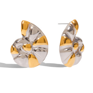 Pendientes de concha de caracola con diseño geométrico en bloques de color dorado y plateado, unisex, para uso diario. - Product Image 1