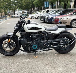 Utilisé pour la <span class=keywords><strong>Triumph</strong></span> T100 de 2014. 900 cm³. Motocyclette cruiser d'occasion de haute qualité - Product Image 4