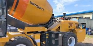 Camión Mezclador de Concreto Autocargable LGPSLM2350JQF con Capacidad de 3.5m3 y Motor - Maquinaria Esencial para la Construcción - Product Image 4