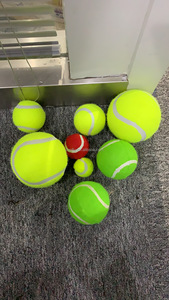 उच्च गुणवत्ता के पर्यावरण के अनुकूल कुत्ते खिलौना स्क्वीकी टेनिस बॉल चव खिलौना नवीनता रबर डिजाइन खेलने के लिए बैग में पैक किया गया - Product Image 4