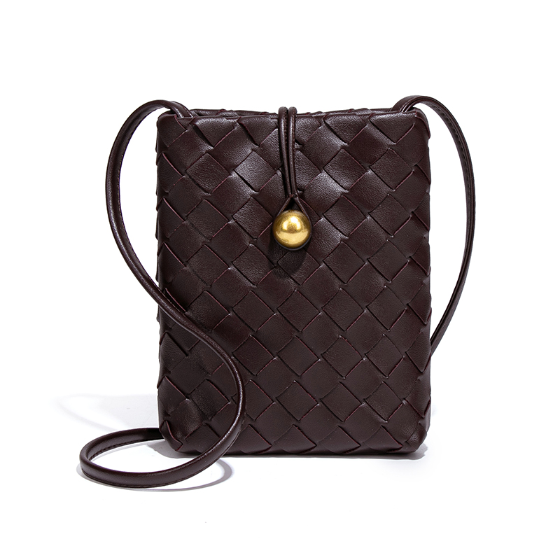 B2045 # raisin pourpre