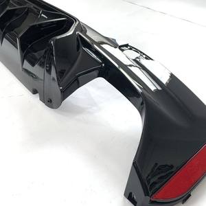 Diffuseur arrière pour Bmw Série 5 <span class=keywords><strong>G30</strong></span> <span class=keywords><strong>M5</strong></span> <span class=keywords><strong>Competition</strong></span> Style en noir brillant pour <span class=keywords><strong>G30</strong></span> - Product Image 4