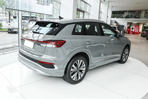 Auto Eléctrico Usado Audi <span class=keywords><strong>Q4</strong></span> E-tron en Existencia, Alta Velocidad 160 km/h, Autonomía de 605 km - Product Image 6