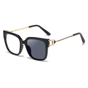 Nouvelles montures optiques œil-de-chat pour femmes, verres PC UV400, monture moyenne, couleur noire, design tendance, anti-lumière bleue. - Product Image 5