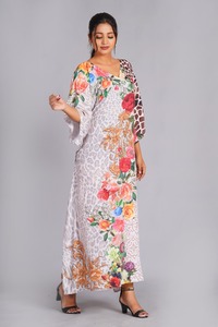 Robe Kaftan en Coton Imprimée à la Main, Maxi Florale Grande Taille, Cadeaux Style Hiver, Vêtements Saint-Valentin Excellent Prix - Product Image 4