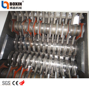 Broyeur de déchets plastiques de petite taille 2500 kg/h, machine de recyclage des déchets plastiques - Product Image 6