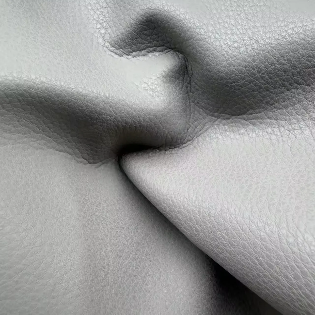 New process 1.6mm thick artificial leather  solvent-free sofa leather  surface lychee grain and bright surface processing