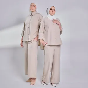 Chemisier Ondara à épaules tombantes beige, fournisseur OEM Malaisie, coupe asymétrique, blouse modeste, fente latérale, ouverture boutonnée, haut musulman - Product Image 5
