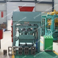 Machine à briques semi-automatique résistante à l'abrasion pour pavés, machine à fabriquer des briques autobloquantes, machine à blocs de béton pour briqueterie