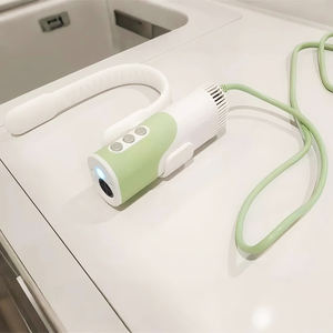 Praktische Freihand-Wasser blas maschine Haustier pflege Hals hängen Haustier Haartrockner für Katzen Hunde Kleintiere Kunststoff - Product Image 2