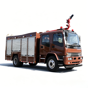 Camion de pompiers Isuzu 6-8m³ 4x2 sur mesure, moteur de pompe à incendie de 8000L de capacité pour une intervention rapide - Product Image 1