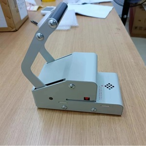 Cámara Manual Newkon Pr-10 de 21 Agujeros para Cancelación de Documentos, Importada de Japón - Product Image 1
