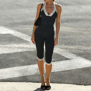 Mono de verano para mujer con cuello halter, espalda descubierta, encaje, patchwork y bloques de color, estilo urbano, venta al por mayor - Product Image 4