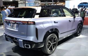 Chery Explore 06 C-DM 2025 2023 <span class=keywords><strong>2022</strong></span> Voitures Électriques Hybrides Rechargeables Chinoises Neuves et d'Occasion Prix en Provenance de Chine - Product Image 2