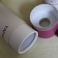 Emballage de flacon de parfum cosmétique de haute qualité avec insert en EVA, boîte en tube de carton kraft pour huile essentielle