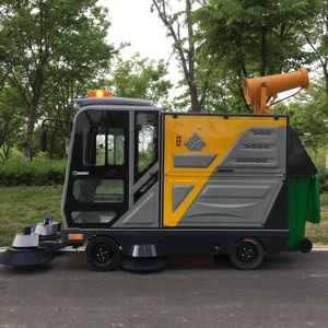 Camion balayeuse électrique municipale autoportée pour le nettoyage des routes avec bac à poussière de 240 L et nettoyeur haute pression - Product Image 2