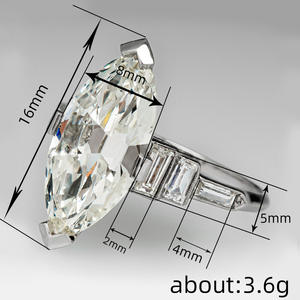Anello di fidanzamento da donna con diamante taglio marquise in platino e pietre laterali a baguette, colore D naturale Q477 - Product Image 4