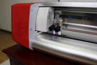 Automatischer Schneide- und Rillplotter YS721DH