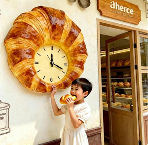 Sculpture en résine 3D réaliste sur le thème <span class=keywords><strong>de</strong></span> la <span class=keywords><strong>boulangerie</strong></span>, conçue sur mesure - <span class=keywords><strong>Horloge</strong></span> à pain pratique <span class=keywords><strong>de</strong></span> la <span class=keywords><strong>boulangerie</strong></span> Creative Point - Product Image 1