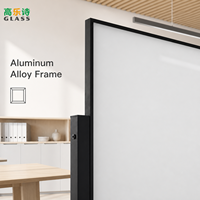 Tableau blanc magnétique mobile sur pied en fer robuste avec plateau à marqueurs intégral, en verre trempé de 4 mm, personnalisable OEM/ODM, 36x48' / 48x74'