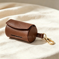 Porte-sacs à déjections canines en cuir végétalien, distributeur portable de luxe pour sacs à déjections canines, à fixer au laisse, accessoire de promenade pour animaux de compagnie avec logo personnalisé