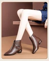 Sepatu hak rendah datar untuk musim gugur, sepatu kulit sapi asli fesyen Eropa Amerika versi Korea usia sedang