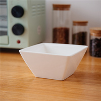 Bols carrés à sauce soja de style japonais pour restaurant Saladier personnalisé Bol en porcelaine blanche pour la maison et l'hôtel