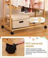 Factory Kids Kleider ständer Bambus mit 2 Hänge stangen und 4 Haken Kid Dress Up Holder auf Rädern, Kleiderbügel für kleine Kinder