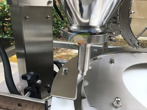 Equipo de Llenado de Polvo con Motor Eléctrico y Bomba Controlado por PLC para Botellas de Vidrio y Plástico para Alimentos, Tipo Automático - Product Image 5