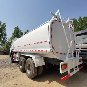 Camión <span class=keywords><strong>Cisterna</strong></span> HOWO 6x4, Vehículo <span class=keywords><strong>de</strong></span> Transporte <span class=keywords><strong>de</strong></span> <span class=keywords><strong>Combustible</strong></span> <span class=keywords><strong>de</strong></span> 16 Metros Cúbicos, Color Blanco, Emisión Euro 4, Motor CUMM-INS - Product Image 2