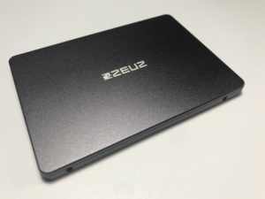 ไดรฟ์โซลิดสเตตอุตสาหกรรมขนาด 2.5 นิ้ว SSD สำหรับงานหนัก ความจุสูง ความเร็วสูง ทนทานต่อสภาพอากาศรุนแรง - Product Image 1