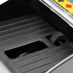 Mélangeur de cartes automatique pour 2 jeux de cartes de poker, idéal pour les soirées de jeux et les jeux à boire, fabriqué au Texas - Product Image 4