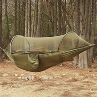 Robustes 3-in-1 2-Personen-Camping-Hängematte für den Außenbereich Leichtes hängendes Schaukel bett mit Moskitonetz-Wander wandern aus starkem Seil