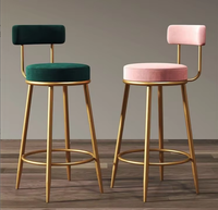 Ensemble de 2 tabourets de bar rembourrés en PU, structure en acier, 15,4x15,4x29,7 pouces, repose-pieds, montage simple, style industriel rustique, pour salle à manger et bar