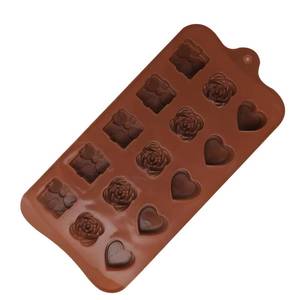 Moule en silicone antiadhésif sans BPA en forme de cœur et de fleur à 15 cavités pour chocolat, certifié LFGB, idéal pour la fabrication de cadeaux DIY - Usine MUYULINS - Product Image 2