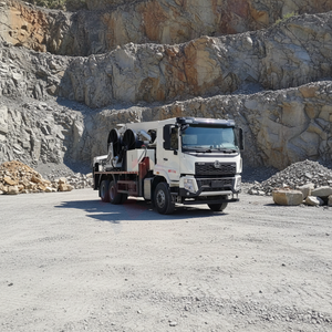 Véhicule de transport de câbles miniers à moteur diesel avec fonction de levage de poteaux, norme Euro 6, 350 CV, 89 km/h, charge par essieu 6700 kg - Product Image 1
