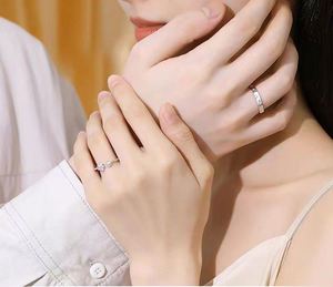 แหวนคู่รักประดับเพทายสีชมพูรูปอุ้งเท้าแมว แหวนคู่ปรับขนาดได้ แหวนแต่งงาน แหวนหมั้นสำหรับผู้หญิงผู้ชาย เครื่องประดับ - Product Image 2