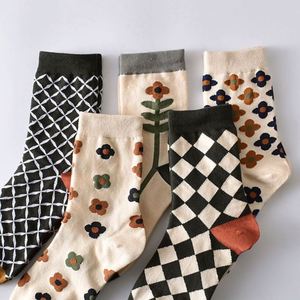 Mid-calf Cotton Flower <b>Socks</b> Crew Mid Tube <b>Socks</b> for Women Sweat Absorption Soft <b>Socks</b> - Product Image 2