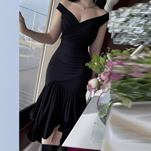 Vestido de Verano 2026, Nuevo Estilo Europeo para Mujer, Estilo Dulce, Color Sólido, Sin Mangas - Product Image 3
