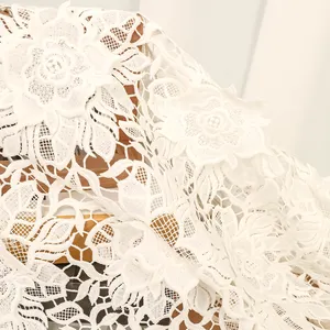 Prix de gros haute qualité luxe blanc mariage suisse 3D fleur broderie dentelle maille Voile tulle dentelle tissu pour robe personnalisé