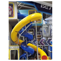 Équipement d'intérieur de terrain de jeu de glissière de tube torsadé par fibre de verre de glissière géante d'usine de la Chine pour le parc et le centre commercial d'aventure d'intérieur