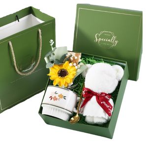 2024新款女式杯巾雨伞香皂套装防晒汽车保险圣诞毕业情人节礼物 - Product Image 1